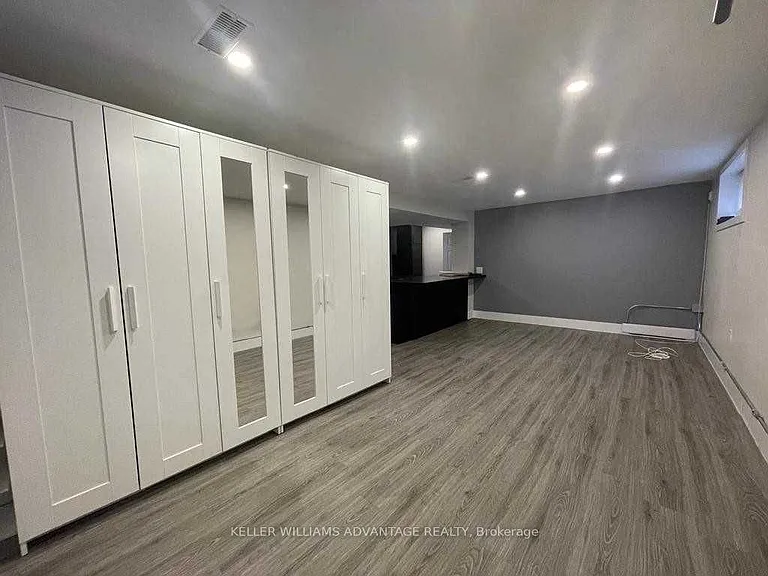 372 Highfield Rd #LOWER — Photo 6