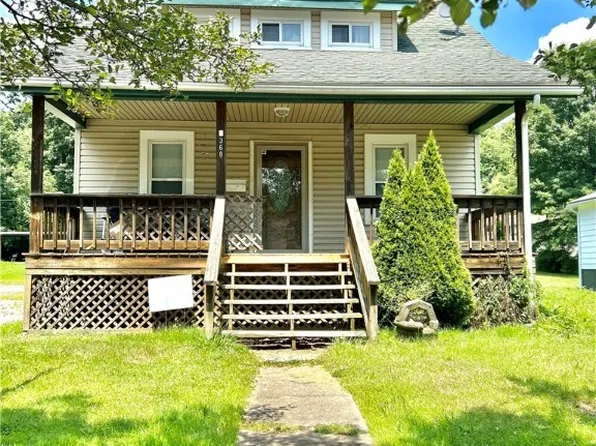 368 E North Ave, East Palestine, OH 44413
