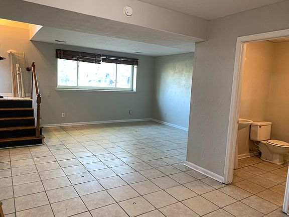 3rd image of 1368 Dix Dr