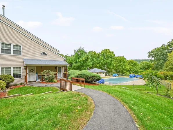1108 Evergreen Court #65, Woodbury, NY 10930