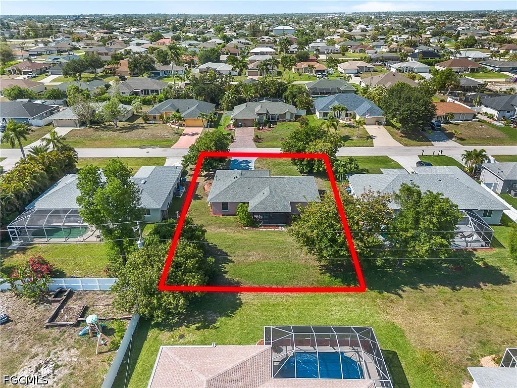 3 bed, 2.0 bath, 1182 sqft, $2,150 — Photo 2