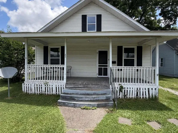 604 N 12th St, Herrin, IL 62948