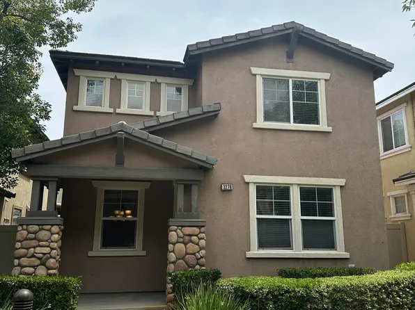 3278 Garons Ln, Riverside, CA 92503