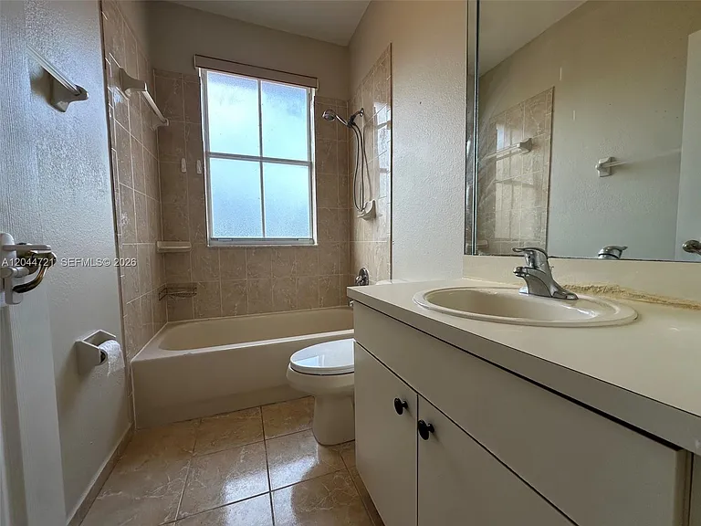 13741 SW 274th Ter — Photo 22
