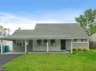 44 Mica Hl, Levittown, PA 19056