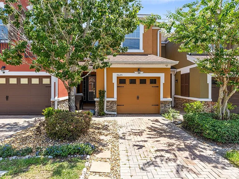 9625 Silver Buttonwood St — Photo 29