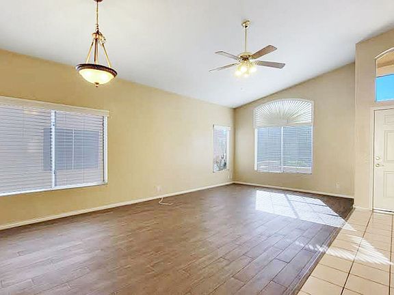 4th image of 9146 W Chino Dr