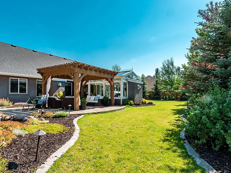 985 Wild Rose Dr — Photo 26
