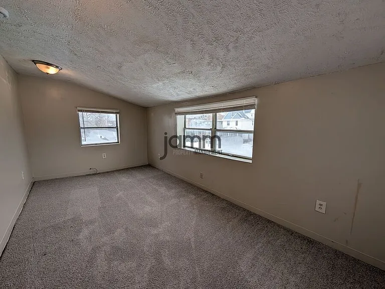 1476 W 107th St #1476 W 107TH UPPER — Photo 8