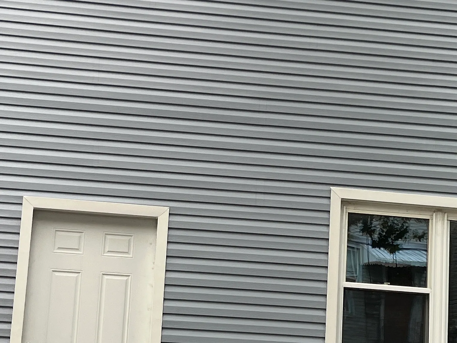 3 bed, $2,700 — Photo 2