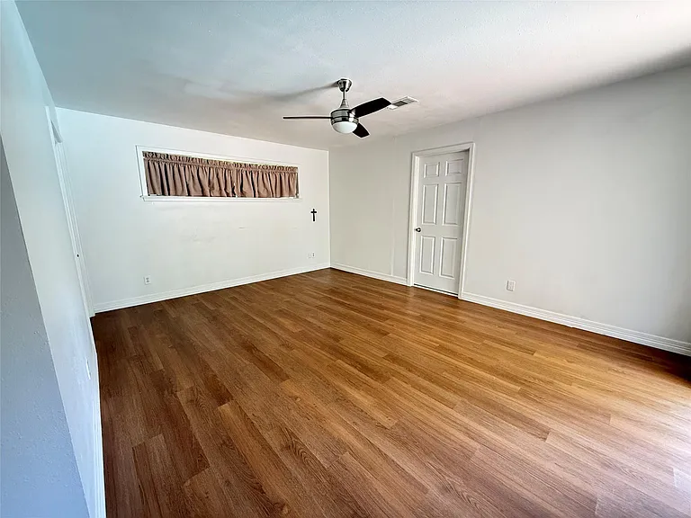 11915 Steppingstone Ln — Photo 25