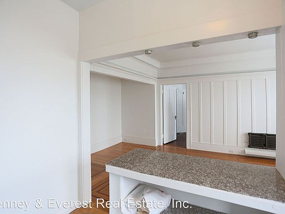 3rd image of 500 7th Ave APT 8