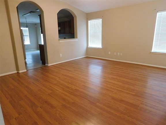 5th image of 20902 Roxette Ct
