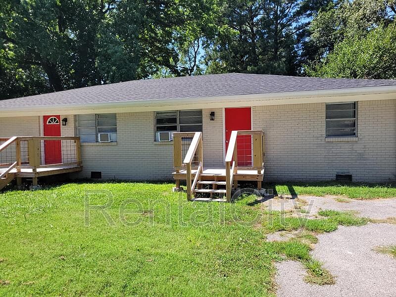 1st image of 913 Harrell Ave