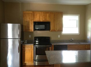 373 Bay View Ave, Providence, RI 02905