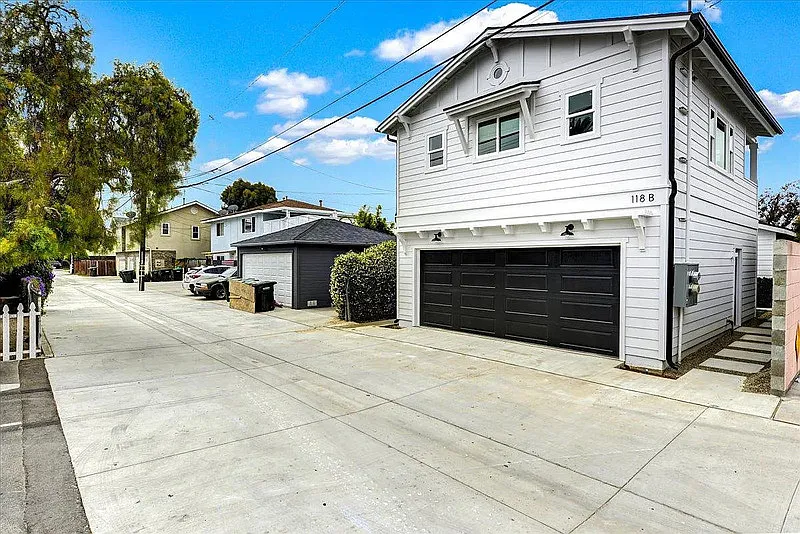 1 bed, 1.0 bath, 500 sqft, $2,000 — Photo 3