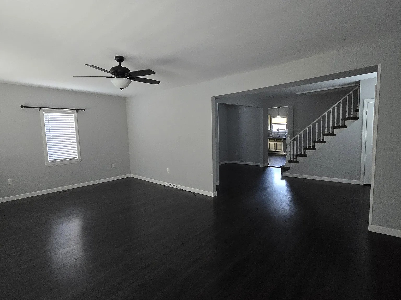 3 bed, 2221 sqft, $2,100 — Photo 4