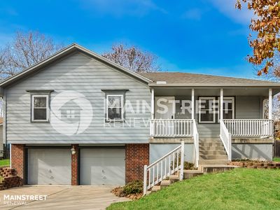206 SE Crestwood Dr, Lees Summit, MO, 64063