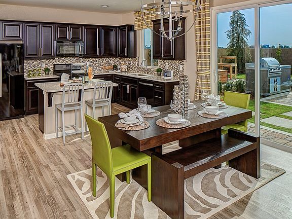 Open Plan Kitchen, Living & Dining Areas