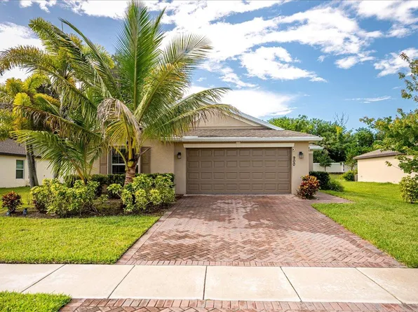 900 Bent Creek Drive, Fort Pierce, FL 34947