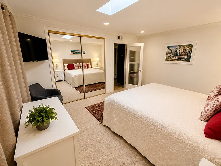 4747 Marina Dr #15 — Photo 35