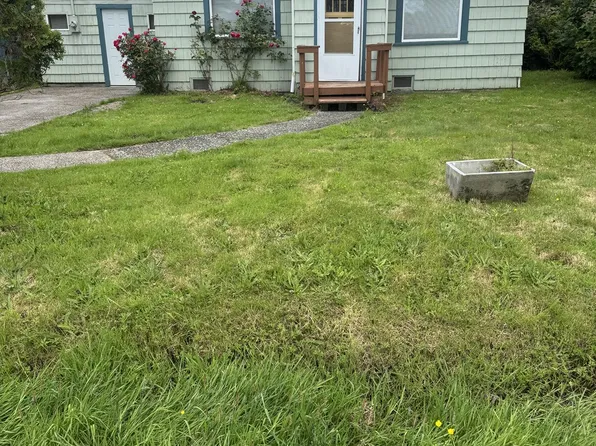 92394 G Rd, Astoria, OR 97103