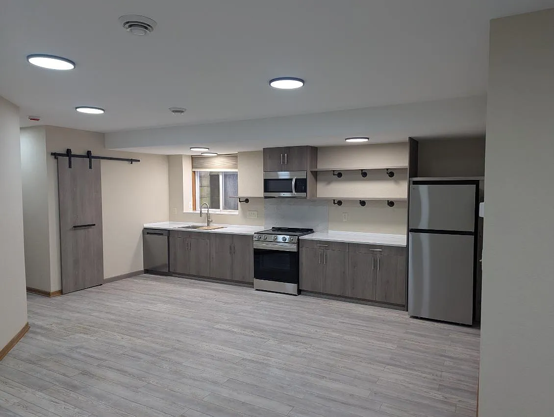 2 bed, 1100 sqft, $1,695 — Photo 4