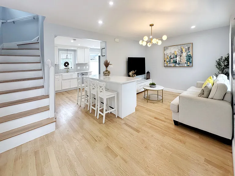 28 Arnold St #1 — Photo 6
