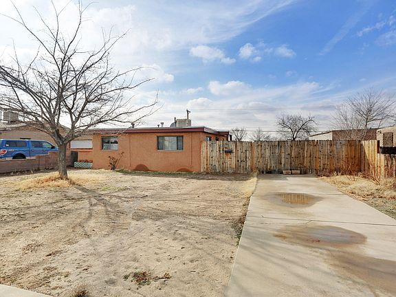 2nd image of 2837 Solano Dr NE