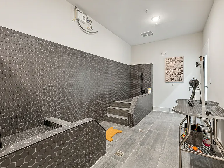 Everleigh Deerfield 55+ Active Adult Apartment Homes — Photo 31