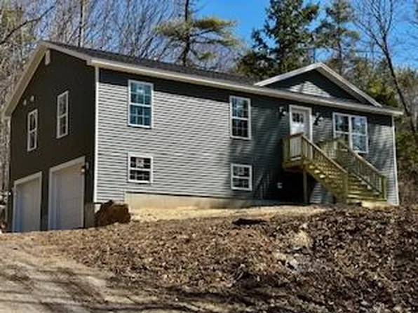 6 Lloyds Lane, Raymond, ME 04071