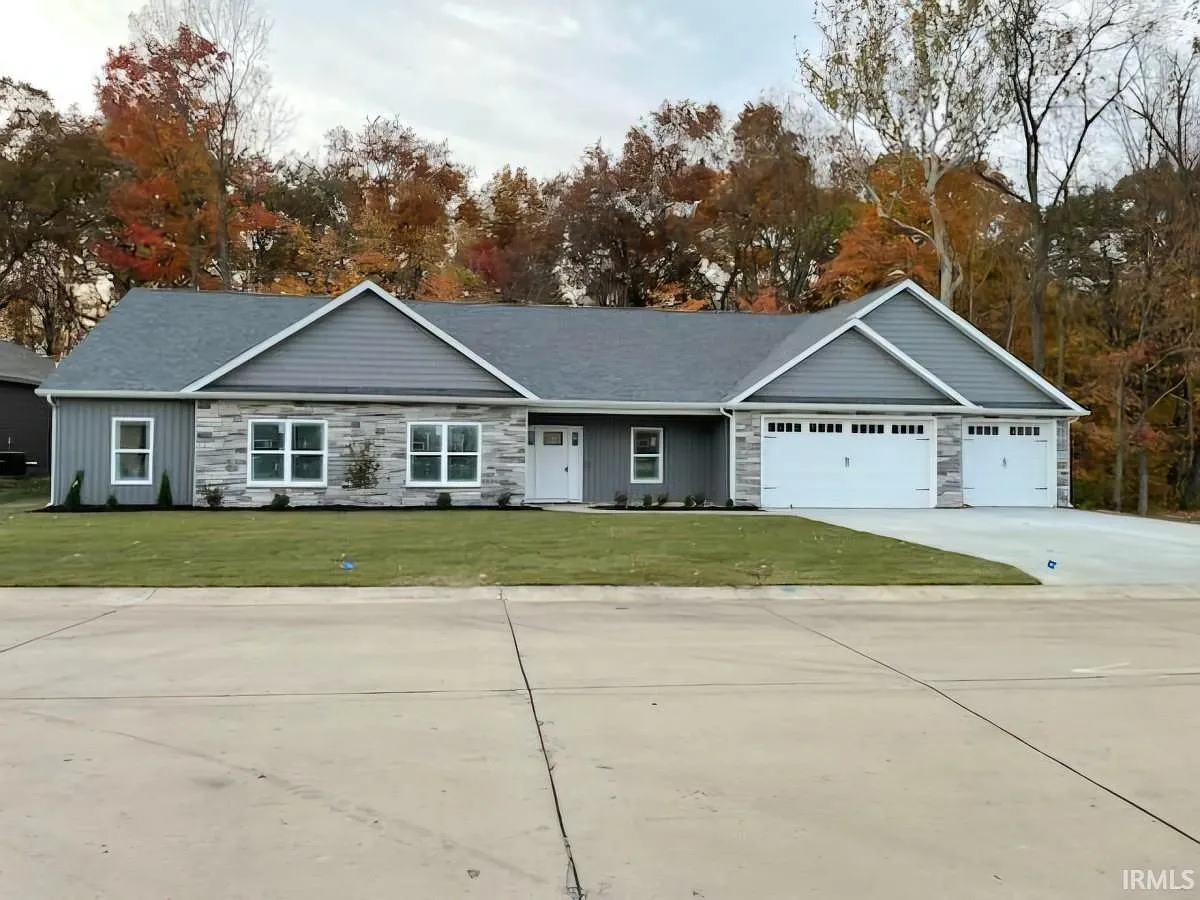 811 Shady Creek Dr photo 1