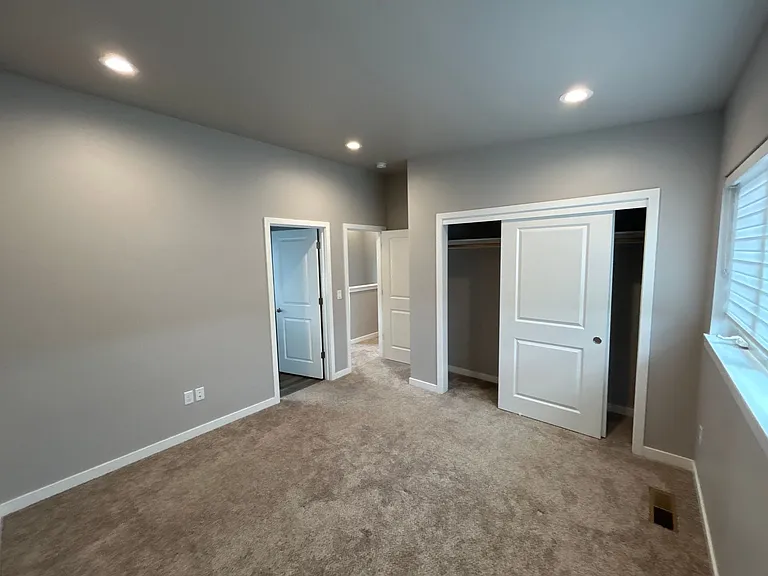 3674 SW Badger Ave — Photo 9
