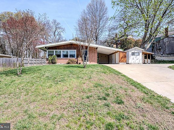 2nd image of 2904 Farmington Dr