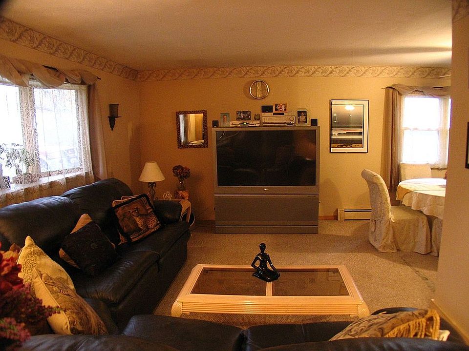 1st image of 162 S Evergreen Dr