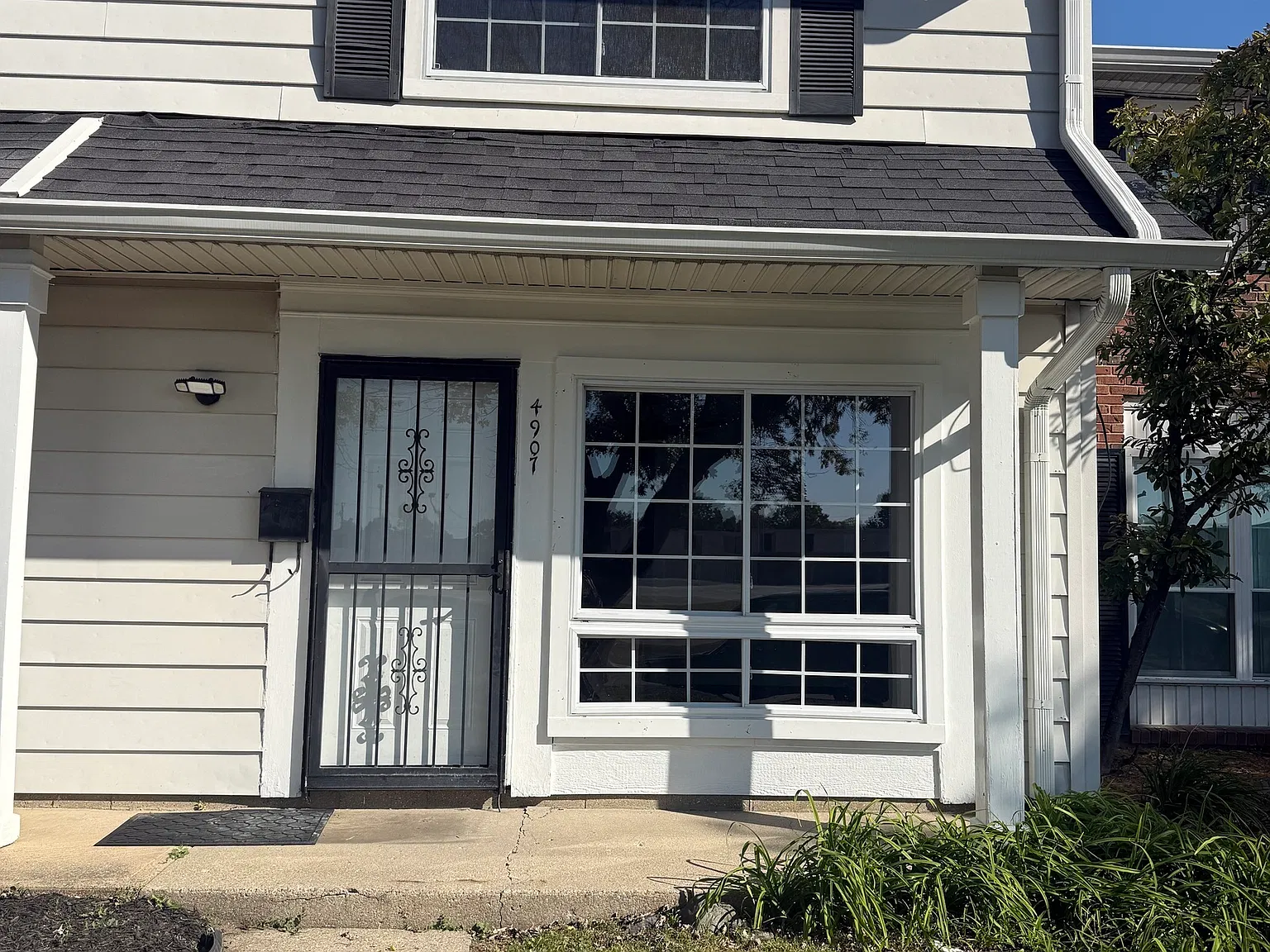 2 bed, 1.5 bath, 1020 sqft, $1,300 — Photo 3