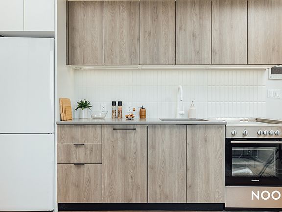 3rd image of 260 Knickerbocker Ave #7J