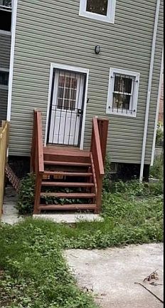 4th image of 621 Bramhall Ave