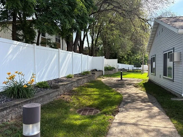 Grace Woodlands — Photo 3