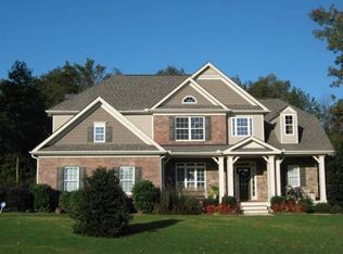 8110 Sagewood Dr, Gainesville, GA 30506