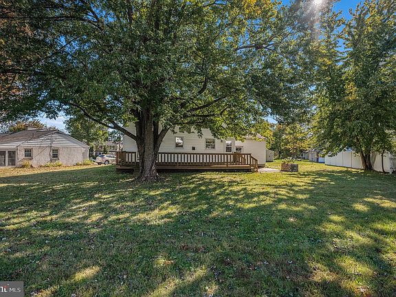 5th image of 142 Orchard Ln