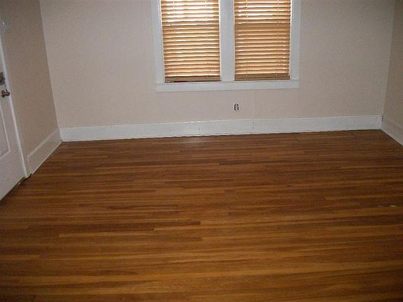 4th image of 6028 Elbrook Ave