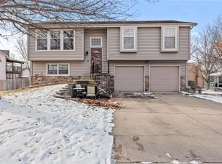 471 Birch St, Gardner, KS 66030