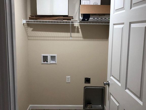 4th image of 724 Oneida Ln