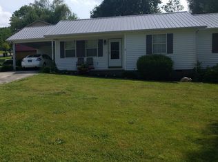 3135 Arthur Walker Rd, Maryville, TN 37803