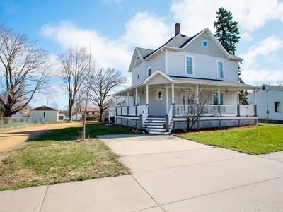 409 W Lena, Lena, IL, 61048