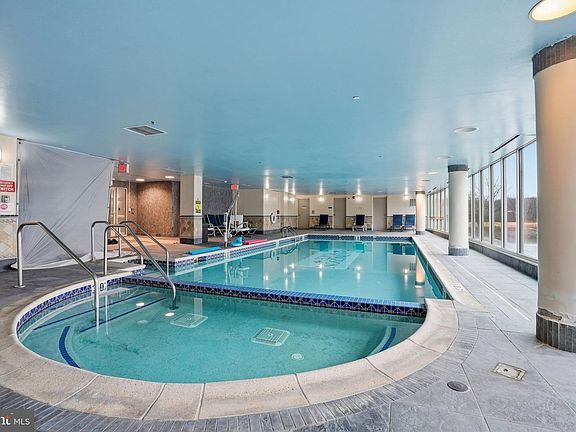 5th image of 235 Carson Ter