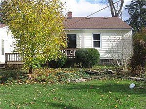 4th image of 3410 Bowen Rd