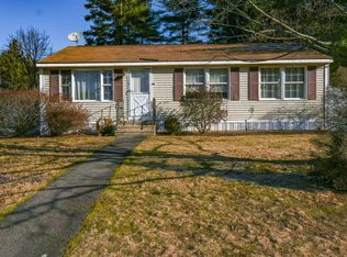 2 Santa Fe Rd, Nashua, NH 03062