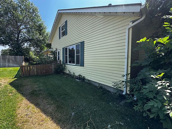 5th image of 109 S Mannston St